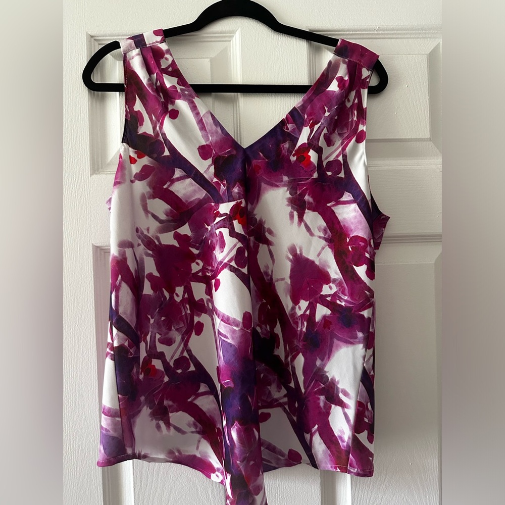 Calvin Klein- Multi colored sleeves top